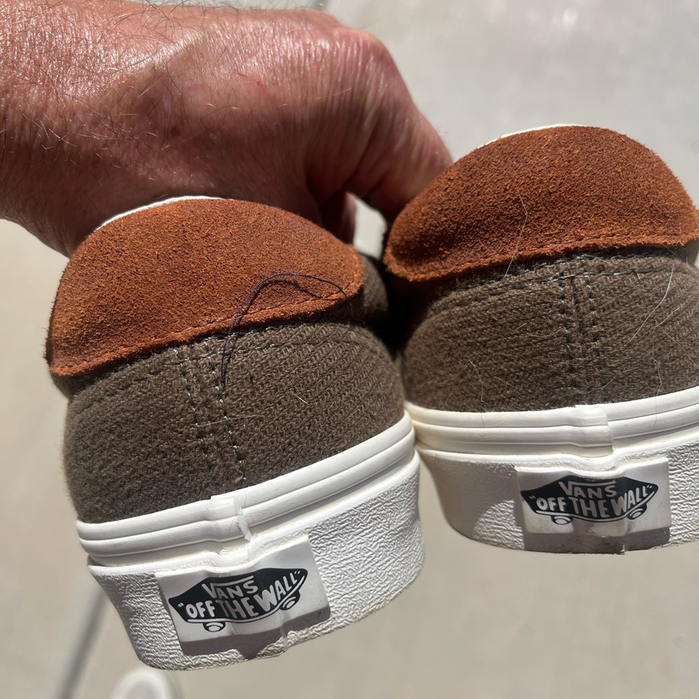 Vans  Size US 9. Brown. - Picture 4 of 6
